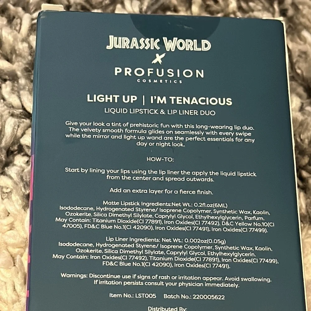 PROFUSION COSMETICS JURASSIC WORLD LIGHT UP! LIP KIT LOT OF 2
